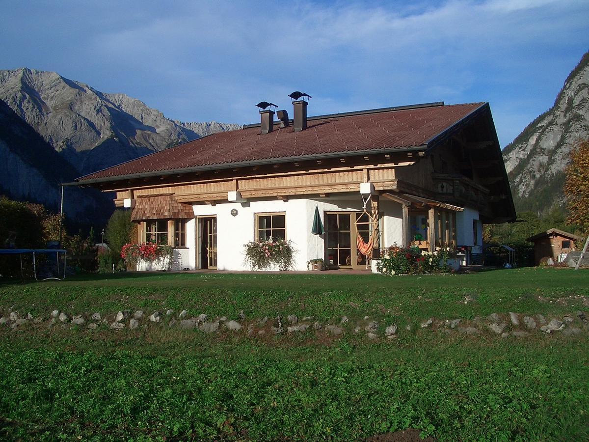 Landhaus Lindl - Ein Ruhiges Platzl Zum Wohlfuehlen Leutasch Exterior photo