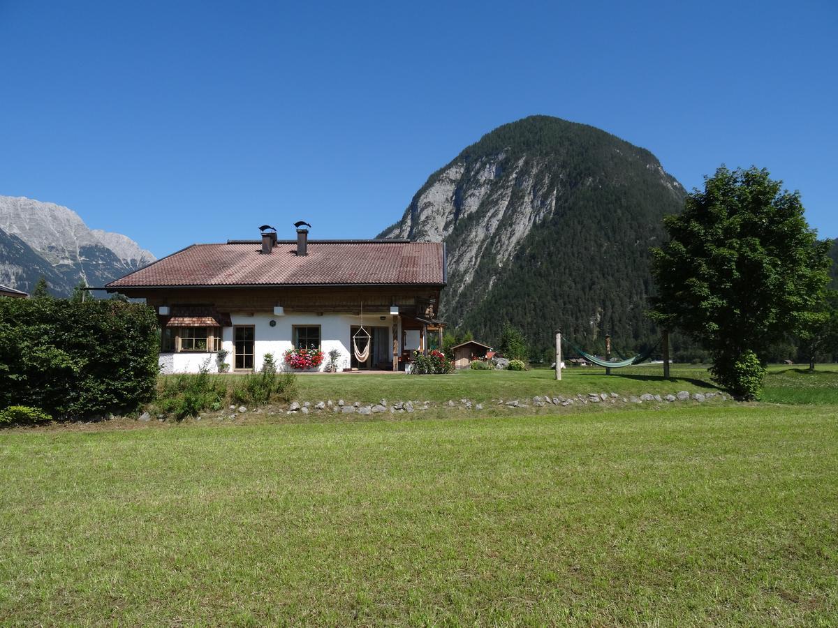 Landhaus Lindl - Ein Ruhiges Platzl Zum Wohlfuehlen Leutasch Exterior photo